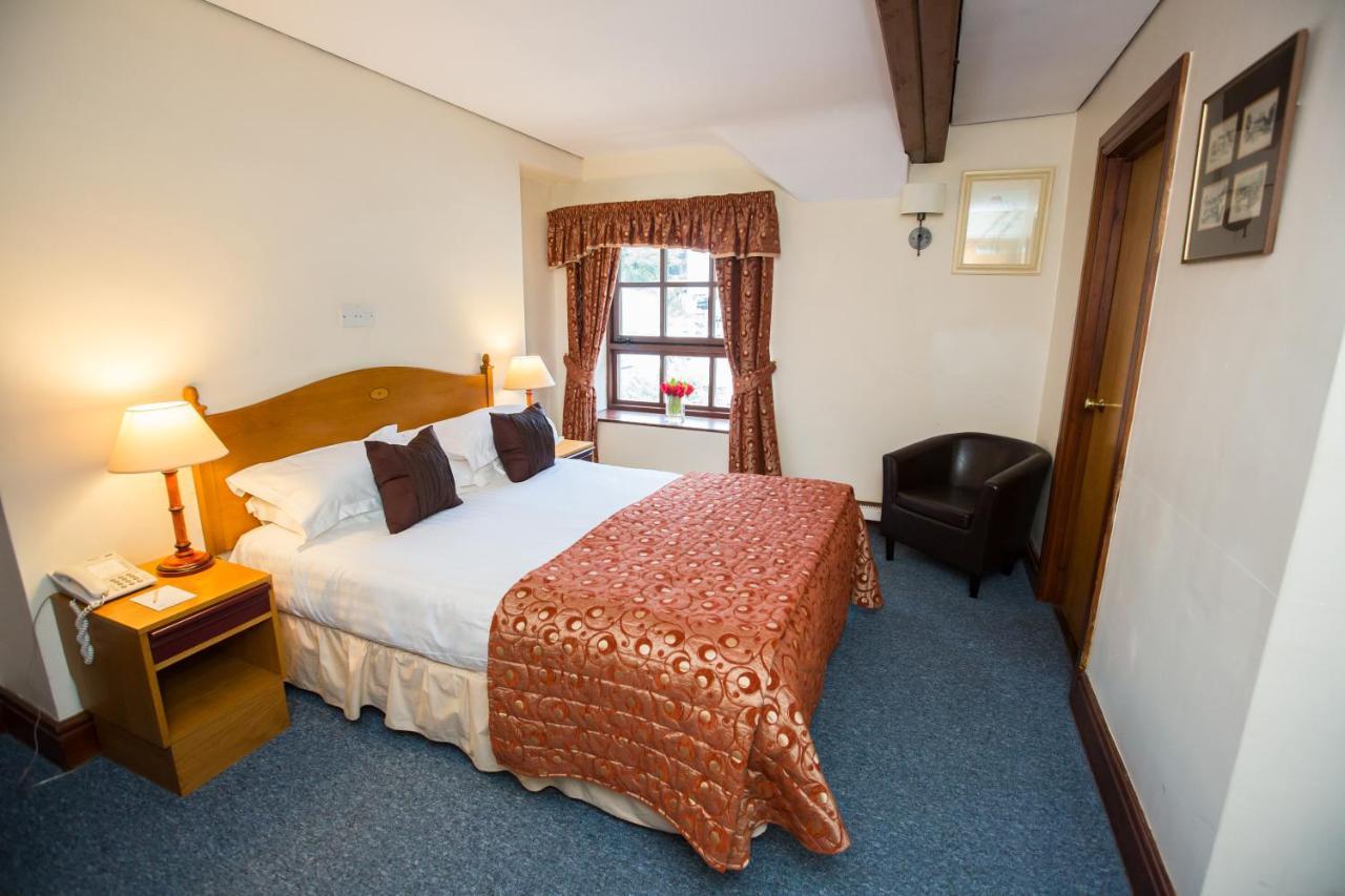 Hotel Whitewater &